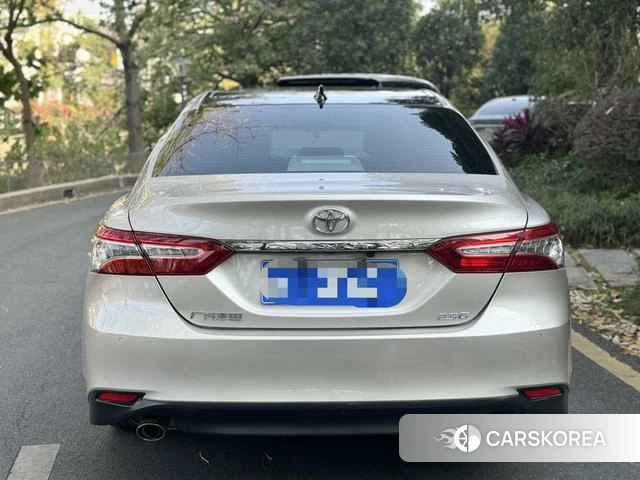 Toyota Camry 2022 Шампань из Китая, фото 2