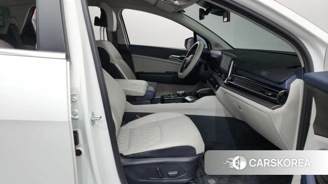 Kia Sportage 5th Generation 2021 Белый из Кореи, фото 2