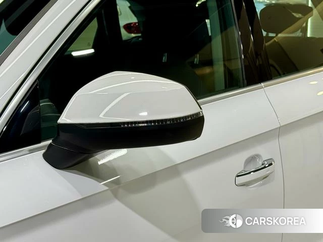 Audi Q5L 2022 Белый из Китая, фото 2