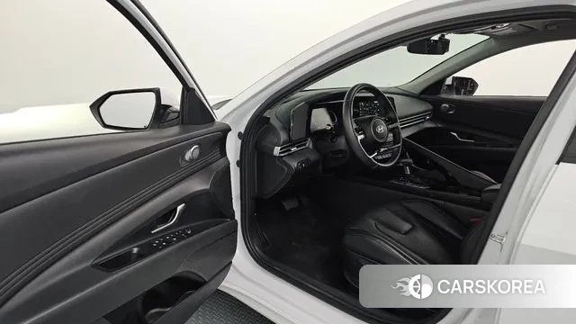 Hyundai The New Avante (CN7) 2024 Белый из Кореи, фото 2