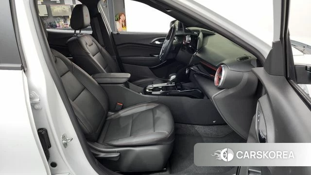 Chevrolet (GM Daewoo) Trax Crossover 2023 Белый из Кореи, фото 2