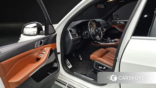 BMW X7 (G07) 2022 Белый из Кореи, фото 2