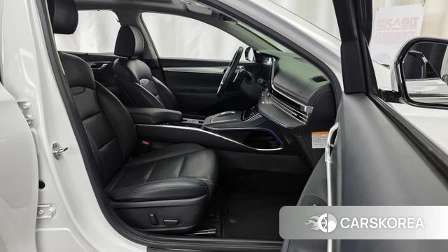 Hyundai The New Grandeur IG Hybrid 2022 Белый из Кореи, фото 2