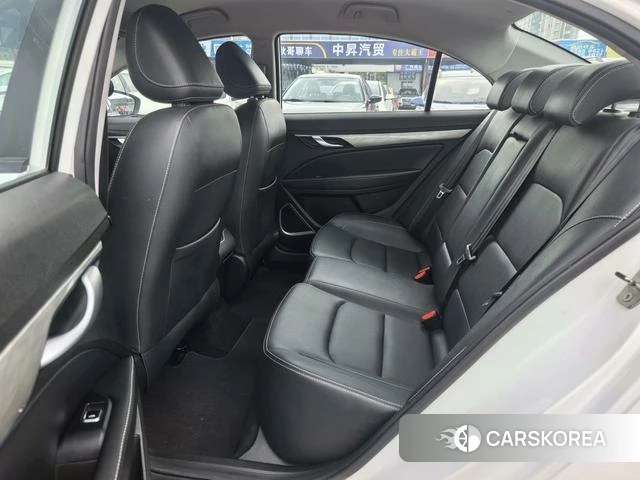 Geely Automobile Emgrand 2019 Белый из Китая, фото 2