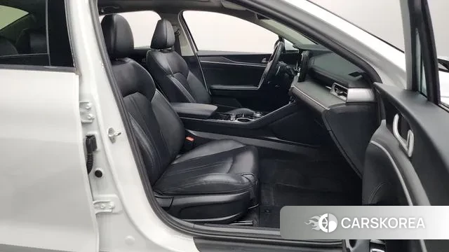 Kia K5 3rd generation 2022 Белый из Кореи, фото 2