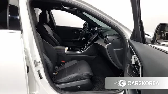 Mercedes-Benz C-Class W206 2024 Белый из Кореи, фото 2