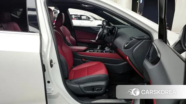 Lexus NX350h Second generation 2024 Белый из Кореи, фото 2