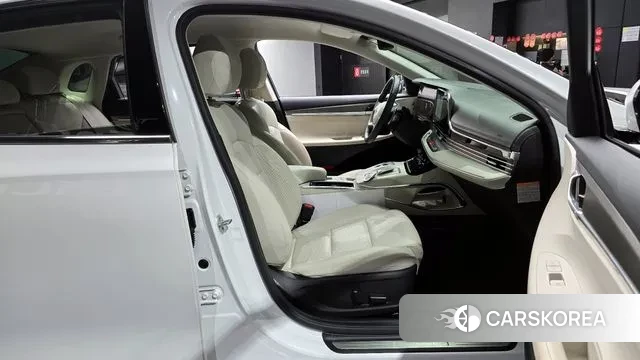 Hyundai The New Grandeur IG Hybrid 2022 Белый из Кореи, фото 2