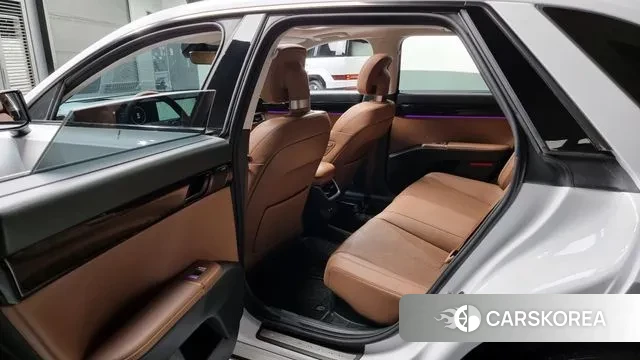 Hyundai Grandeur Hybrid (GN7) 2023 Белый из Кореи, фото 2