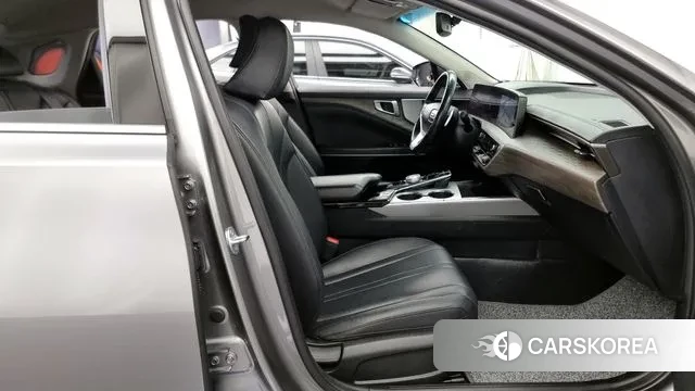 Kia K8 2023 Серебристо-серый из Кореи, фото 2