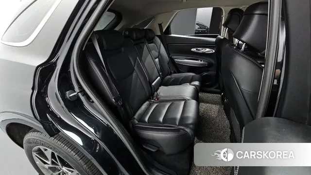 Genesis GV70 2021 Черный из Кореи, фото 2