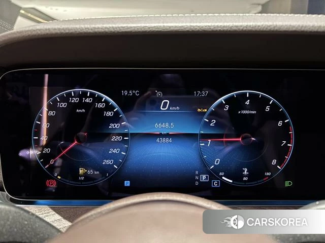 Mercedes-Benz E-class 2023 Черный из Китая, фото 2