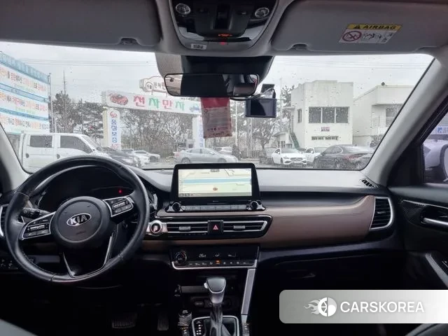 Kia Seltos 2021 Серый из Кореи, фото 2