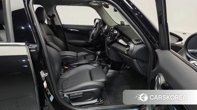 Mini Cooper S 2019 Черный из Кореи, фото 2