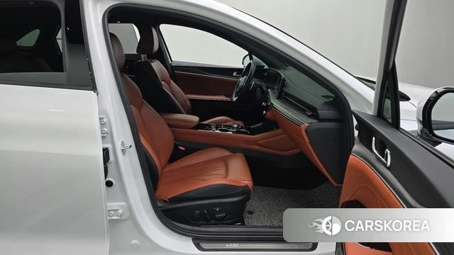 Kia The New K5 3rd generation 2023 Белый из Кореи, фото 2