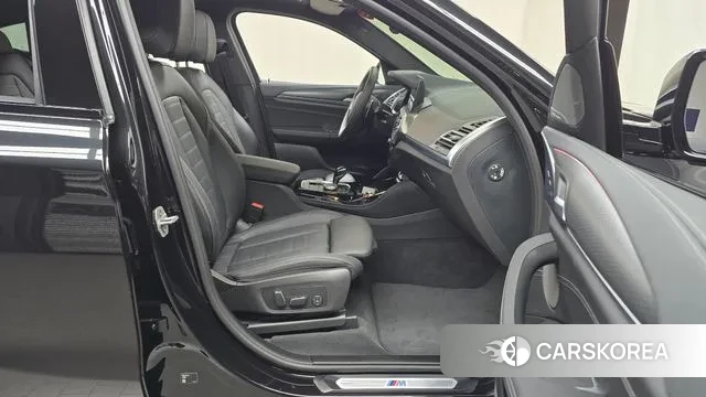 BMW X4 (G02) 2025 Черный из Кореи, фото 2