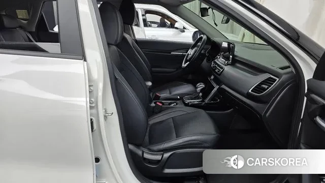 Kia Seltos 2021 Белый из Кореи, фото 2