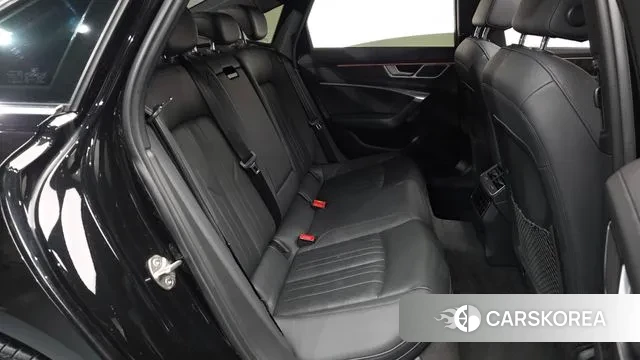 Audi A6 (C8) 2021 Черный из Кореи, фото 2