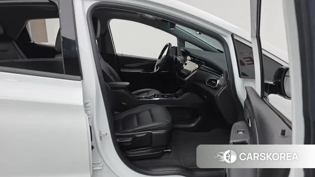 Chevrolet (GM Daewoo) New Bolt EV 2022 Белый из Кореи, фото 2