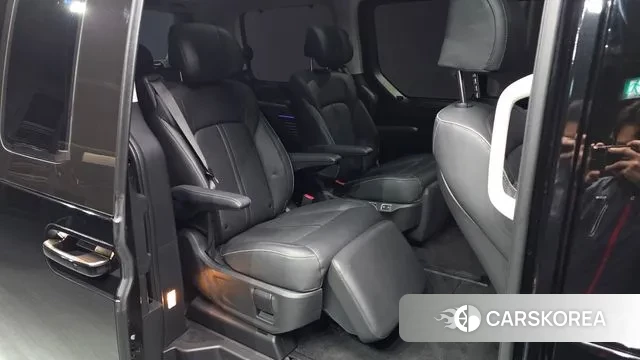 Hyundai Staria 2023 Черный из Кореи, фото 2