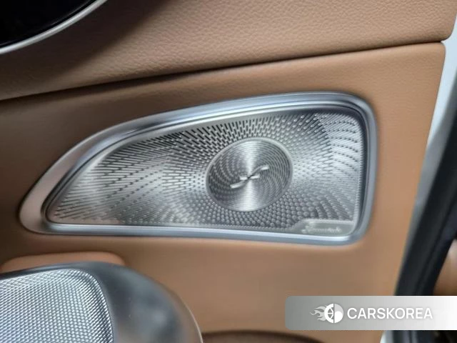 Mercedes-Benz E-Class W214 2025 Белый из Кореи, фото 2