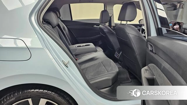Volkswagen Golf 8th Generation 2025 Серый из Кореи, фото 2