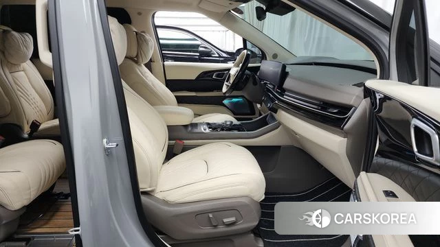 Kia The New Carnival 4th Generation 2024 Серебристо-серый из Кореи, фото 2