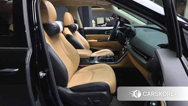 Kia Carnival 4th generation 2021 Черный из Кореи, фото 2