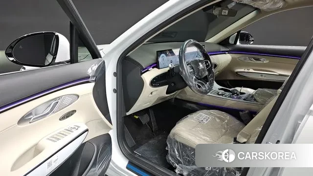 Genesis GV70 2025 Белый из Кореи, фото 2