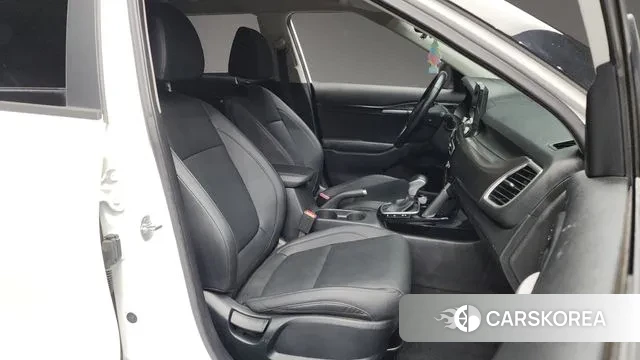 Kia Seltos 2021 Белый из Кореи, фото 2