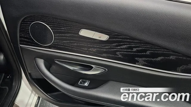 Mercedes-Benz E-Class W213 2019 Белый из Кореи, фото 2