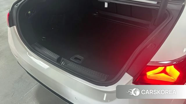 Mercedes-Benz E-Class W214 2024 Белый из Кореи, фото 2