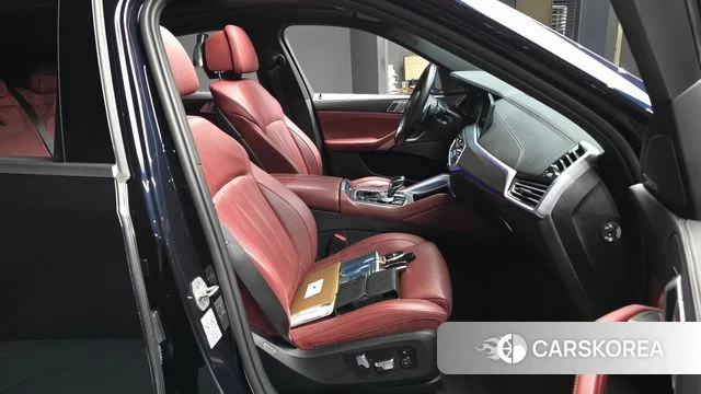 BMW X6 (G06) 2021 Черный из Кореи, фото 2