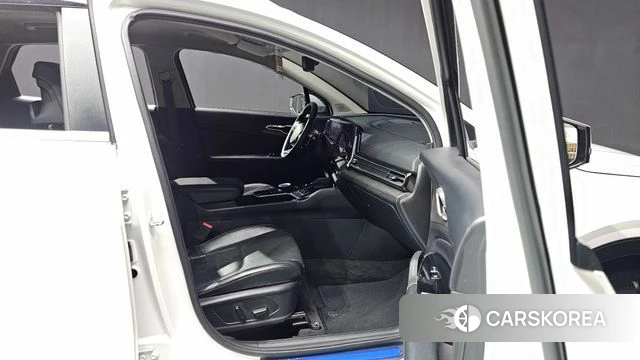 Kia Sportage 5th Generation 2023 Белый из Кореи, фото 2