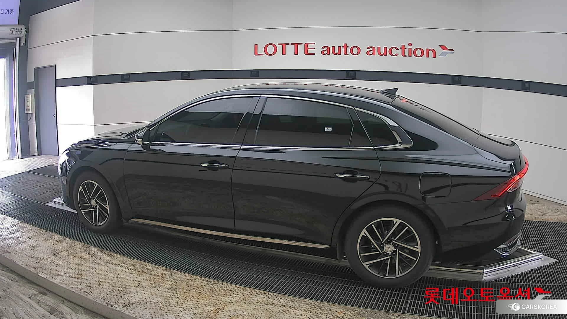 Hyundai Grandeur 2022 Midnight Black Pearl из Кореи, фото 2