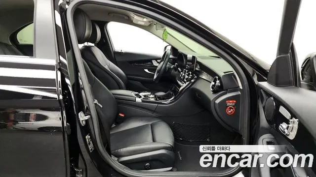 Mercedes-Benz C-Class W205 2019 Черный из Кореи, фото 2