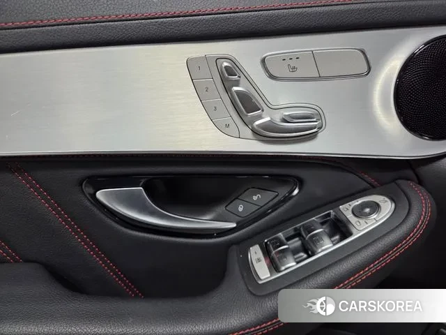 Mercedes-Benz GLC-Class X253 2022 Черный из Кореи, фото 2