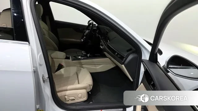 Audi A4 (B9) 2022 Белый из Кореи, фото 2