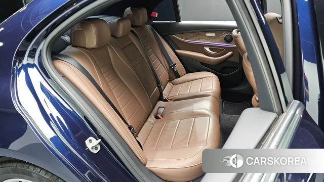 Mercedes-Benz E-Class W213 2021 Синий из Кореи, фото 2