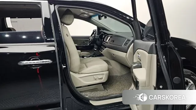 Kia The New Carnival 2019 Черный из Кореи, фото 2