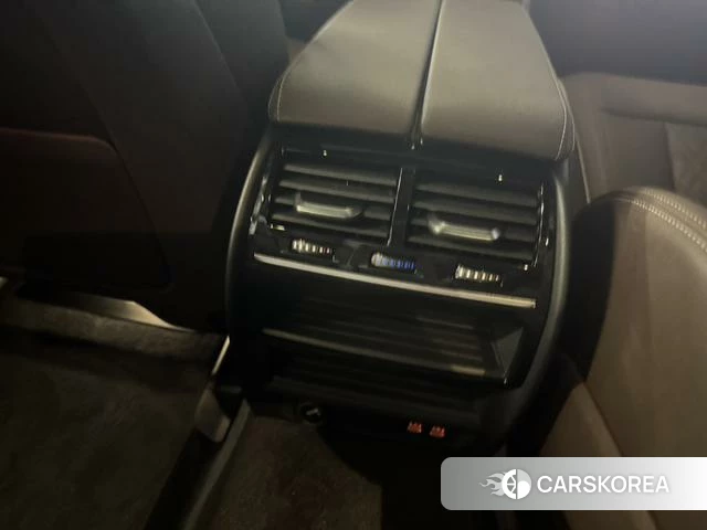 BMW 5 series PHEV 2022 Белый из Китая, фото 2