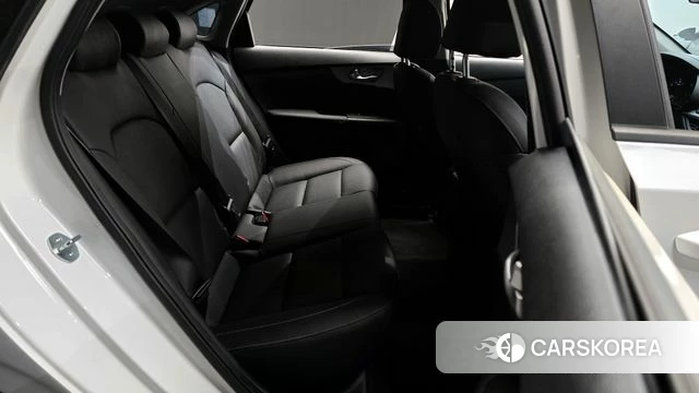 Kia The New K3 2nd generation 2022 Белый из Кореи, фото 2