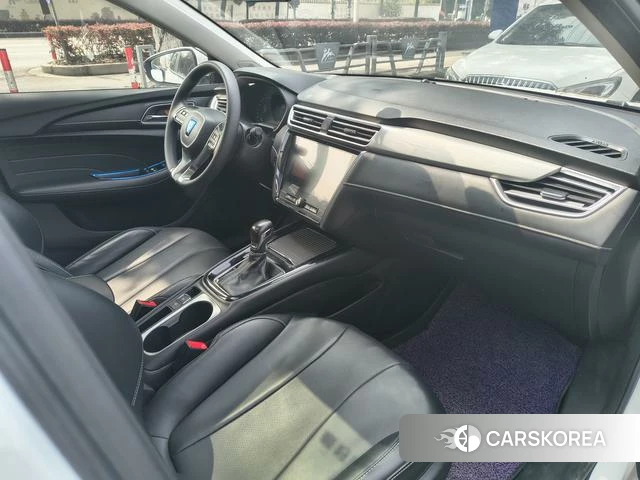 Roewe i5 2021 Белый из Китая, фото 2