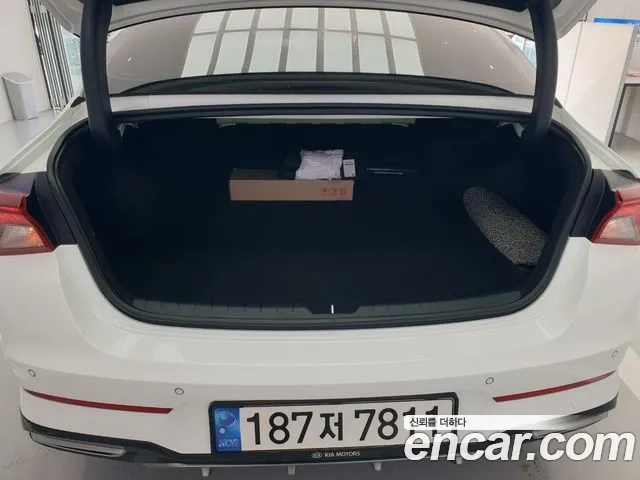 Kia K5 3rd generation 2021 Белый из Кореи, фото 2