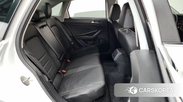 Volkswagen 7th Generation of Jetta 2021 Белый из Кореи, фото 2