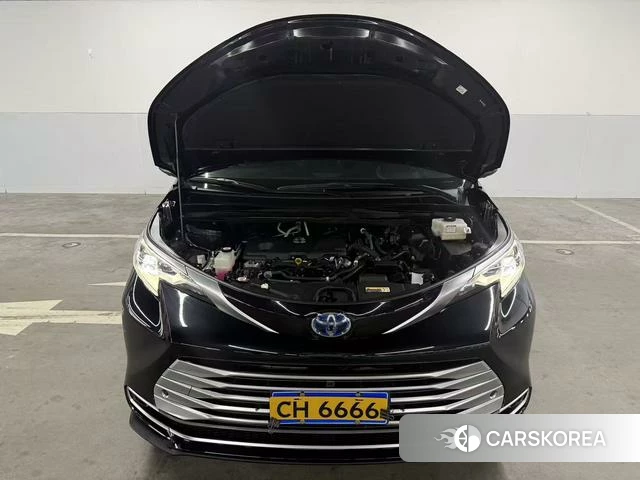 Toyota Saina 2022 Черный из Китая, фото 2