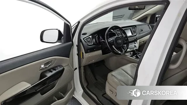 Kia The New Carnival 2018 Белый из Кореи, фото 2