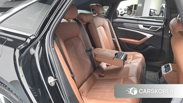 Audi A6 (C8) 2021 Черный из Кореи, фото 2