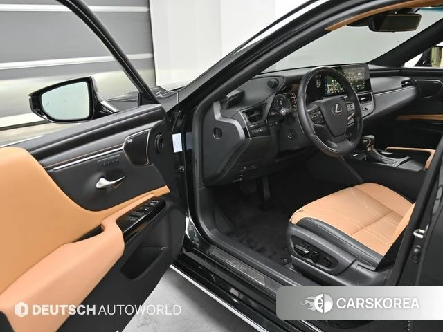 Lexus ES300h 7th generation 2025 Черный из Кореи, фото 2