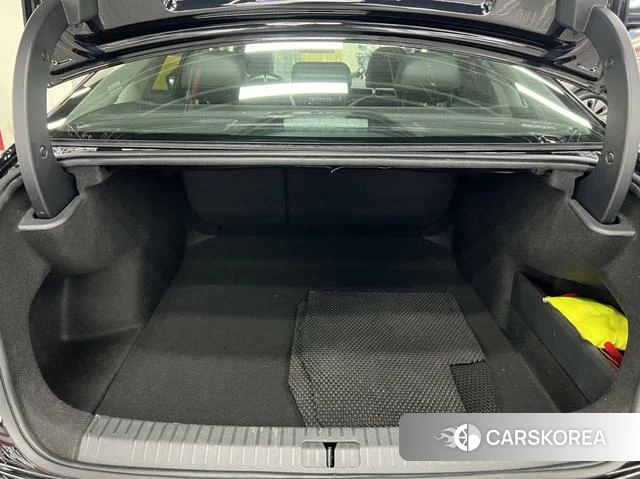 Volkswagen Passat 2025 Черный из Китая, фото 2